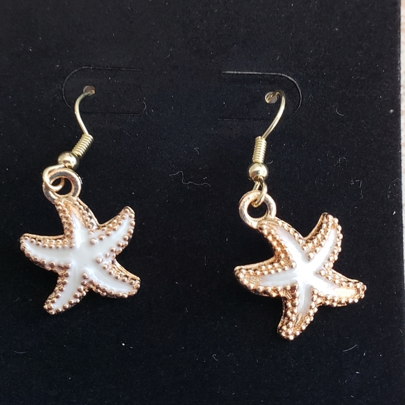 Beachy earrings. See pictures for other styles and colors. - Picture 3 of 7